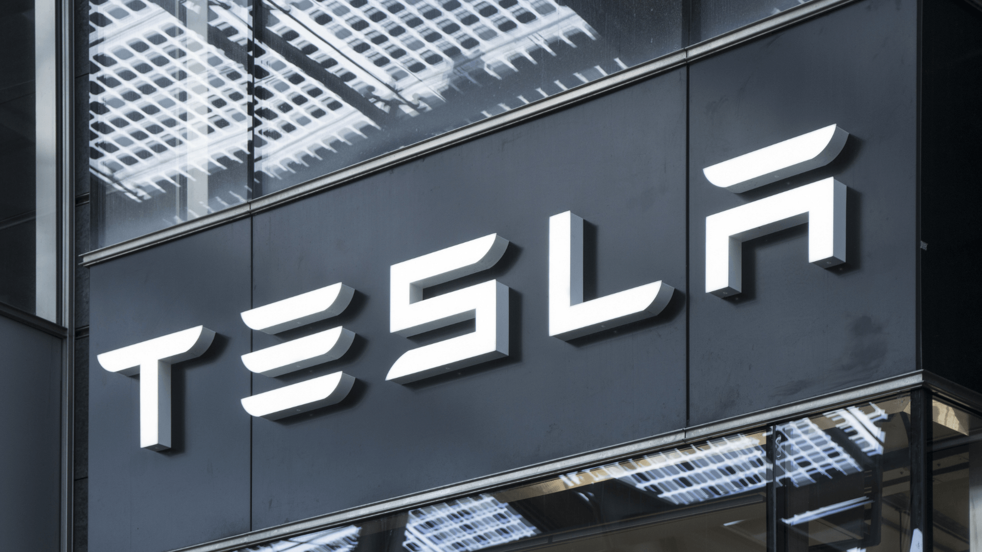 Tesla Seeks Entry into UK Energy Market